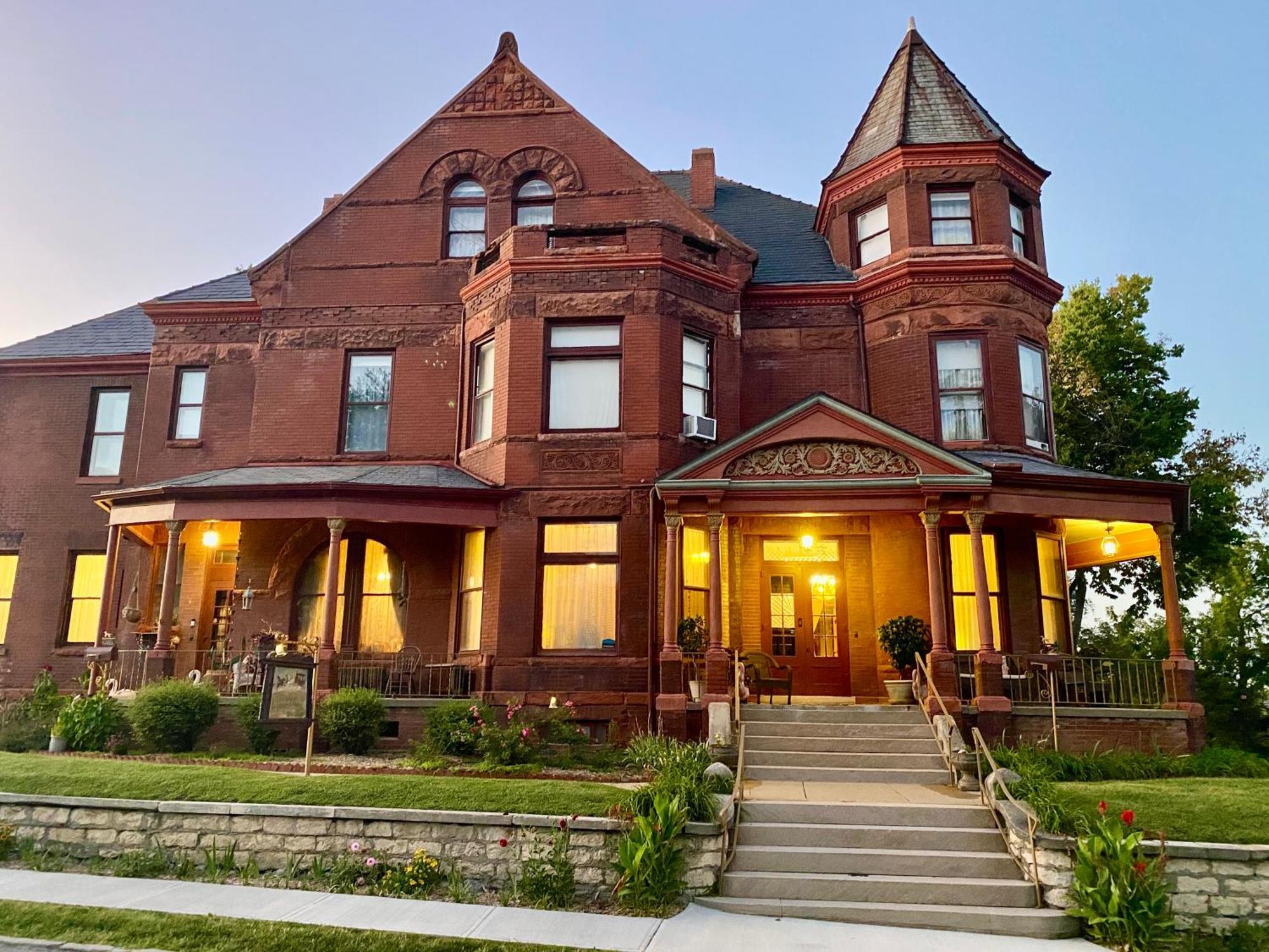 Vineyard Mansion B&B Saint Joseph Exterior foto